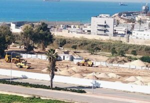 Началось строительство парковочной зоны на месте аквапарка рядом с устьем речки Лахиш