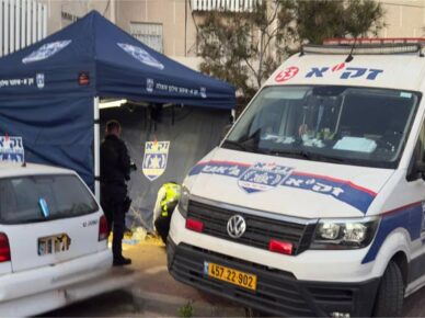 Около дома в районе юд обнаружено тело мужчины