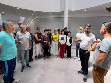 Более 1000 человек посетили центр раздачи одежды и обуви в рамках социального проекта Эли Нахта